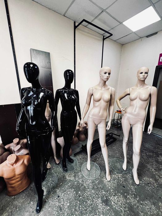Маникен жіночий та чоловічий
