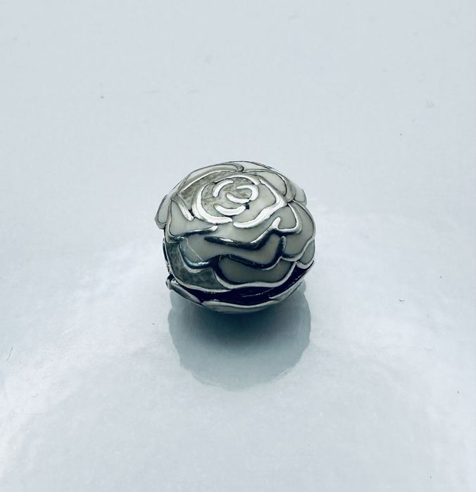 Zawieszka Charms srebrna 3g- SPOKO Lombard Sieradz Skup Srebra