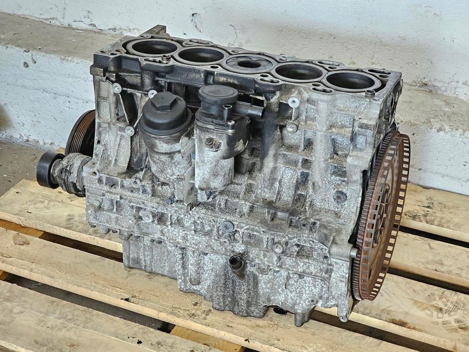 Dół blok silnika volvo XC60 XC70 S80 V70 V50 S40 C30 C70 2.4 D5…
