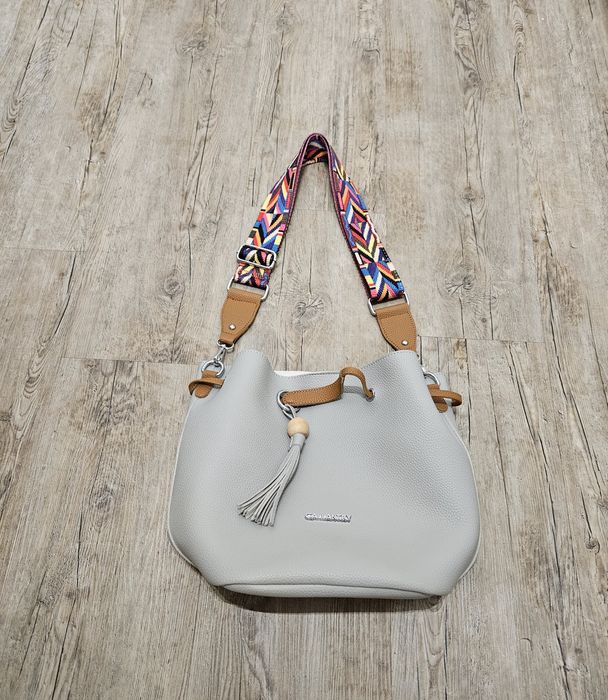 Nowa szara torebka z kosmetyczką i kolorowym paskiem