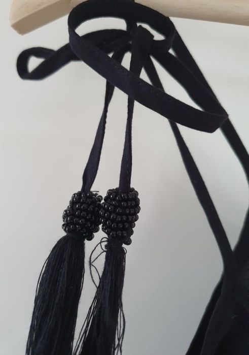 Sukienka plażowa Calzedonia s/m letnia czarna bawełna chwosty koraliki