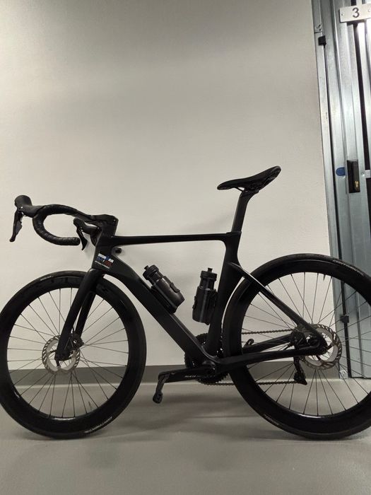 Rower szosowy AERO full karbon