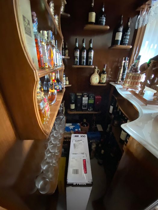 Bar de canto como novo