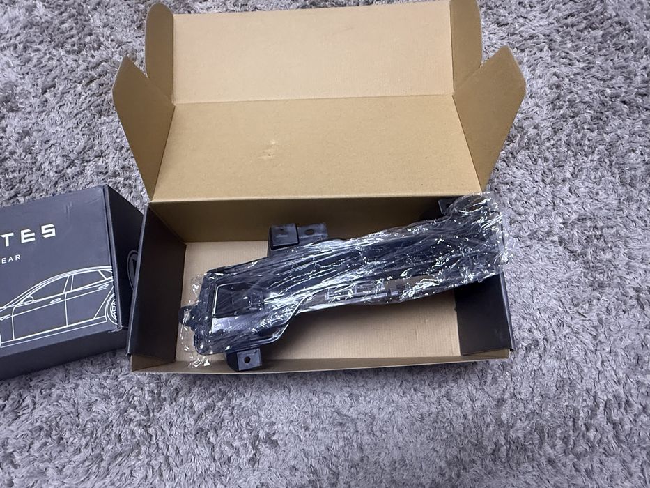 Противотуманки на Tesla model 3 2шт