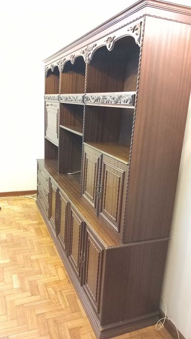 Armário de sala