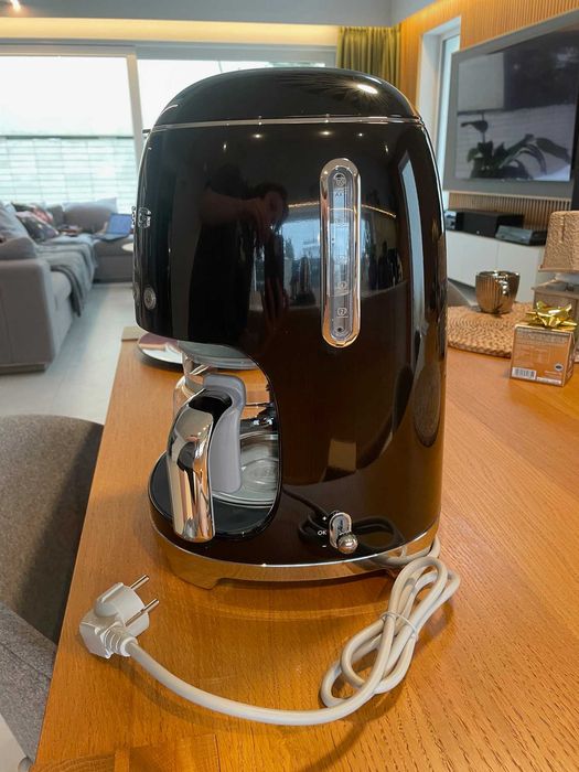 Ekspres przelewowy SMEG DCF02BLEU