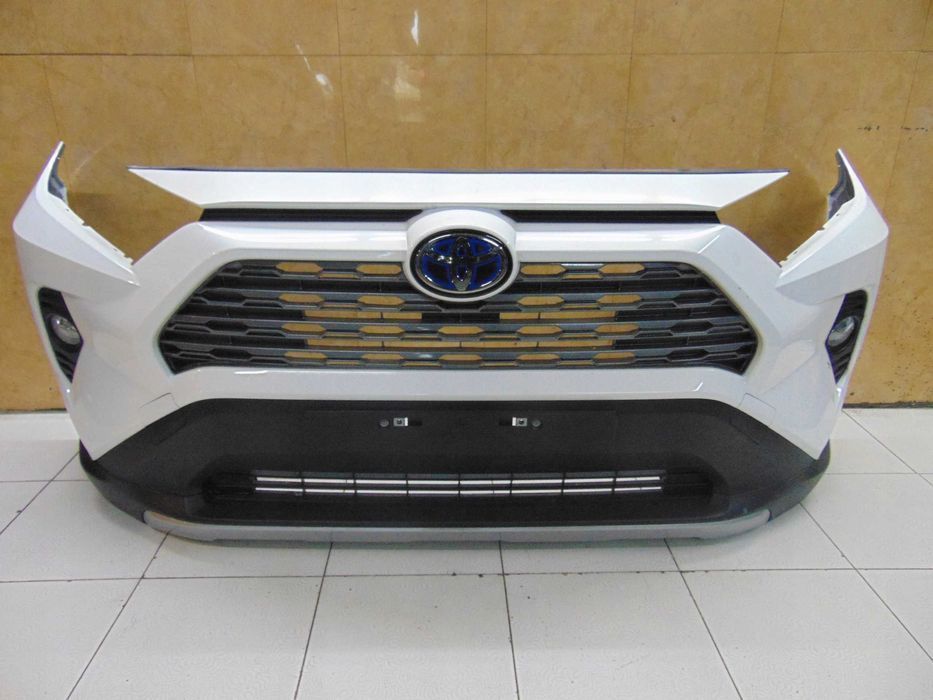 Бампер передний перед Toyota Rav 4 V рест до рест разборка