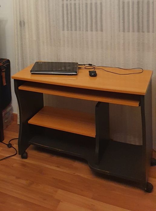 Secretária em madeira 100×50 cm