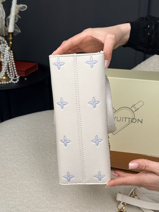 Сумка Louis Vuitton Onthego PM Monogram  Empreinte Beige