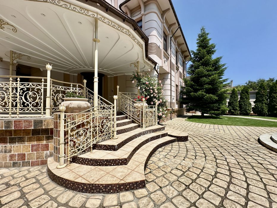 Будинок за адресою Куликове поле пл. (площа 700 м²) - Atlanta.ua - фото 3