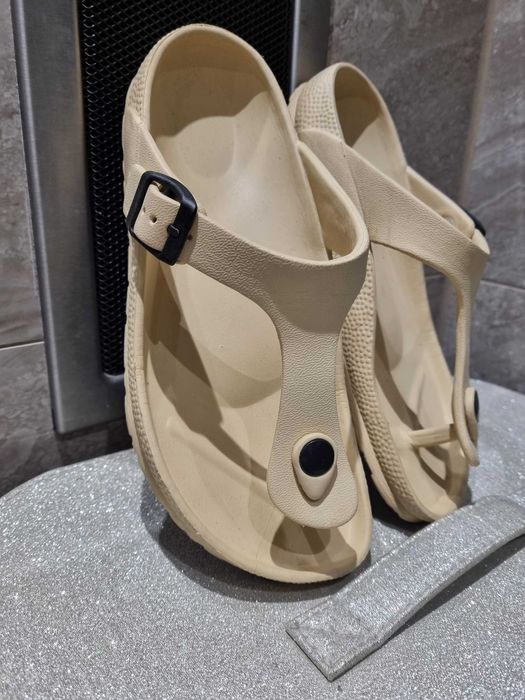 Klapki japonki crocsy 36 / 37