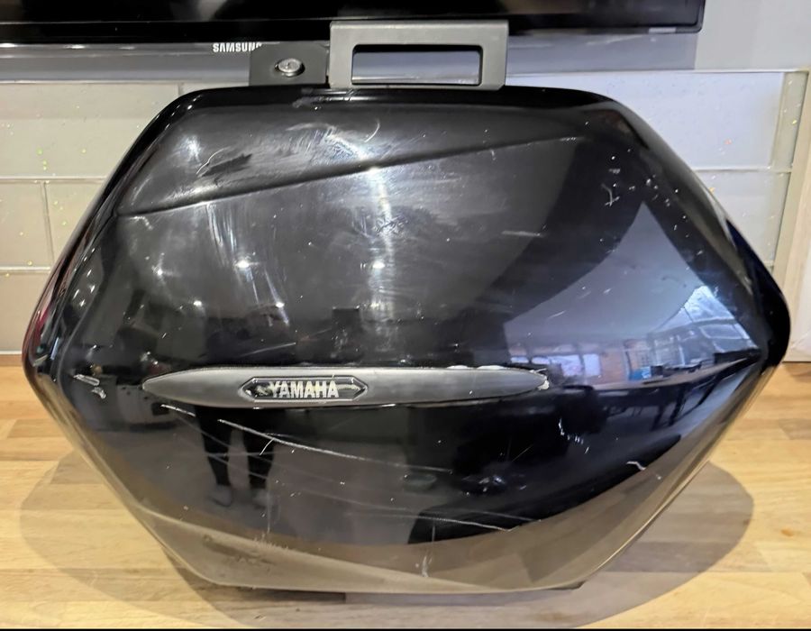 Yamaha FJR 1300 TDM 900 FZ1 Tracer 900 oraz 700 Kufer LEWY + torba