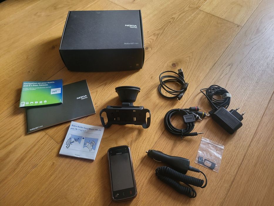 Nokia N97 Mini. Zestaw z pudełkiem