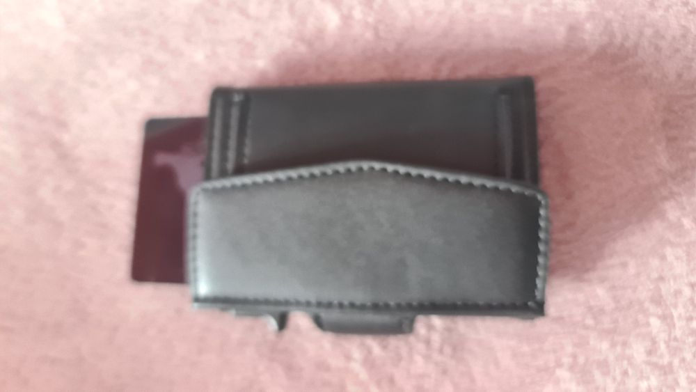 Carteira para 10 cartoes tipo credito,inibidora de contactless  nova