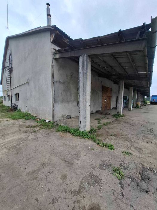 Продаю виробничо-складський комплекс 10000м2 та 4.8га землі.