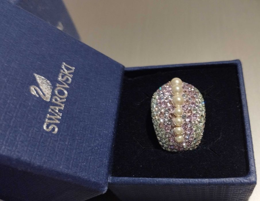 Anel oficial Swarovski - Novo com caixa original