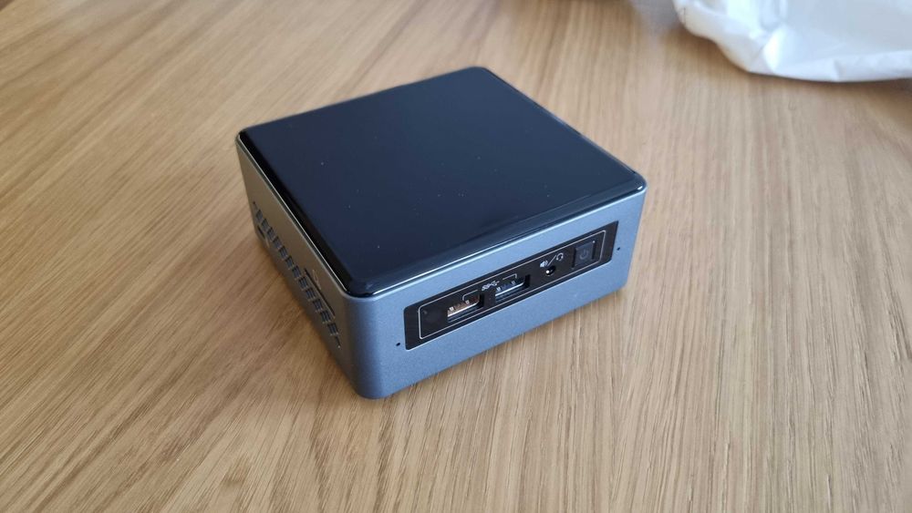 MiniPC Intel NUC6CAY 4GB RAM/60GB SSD/zasilacz/idealny serwer medialny