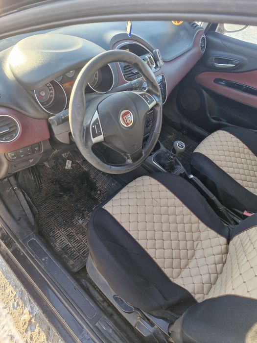 Авто на ходу, на літній шині маю зиму 4шт до встановлення,  потрібен