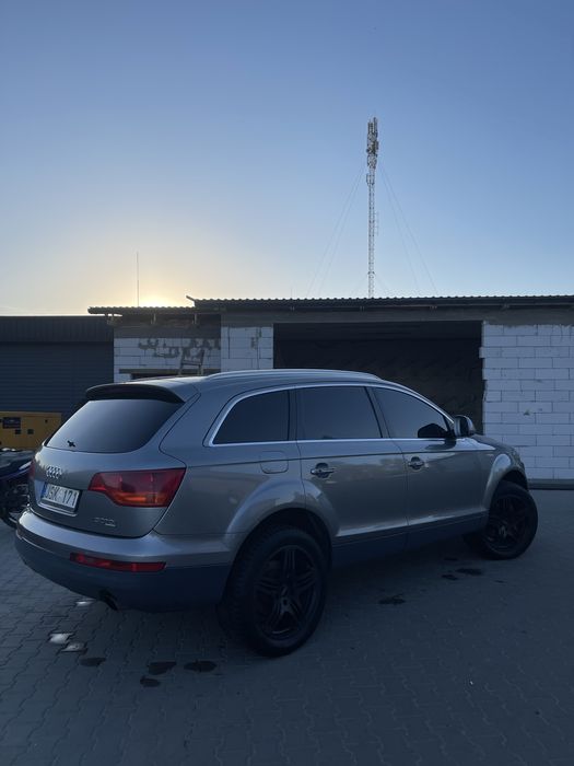Продам Ауди Q7 Нерозмитнену