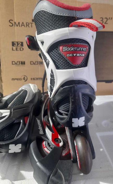 Patins em linha marca Bladerunner “Octane” Performance.