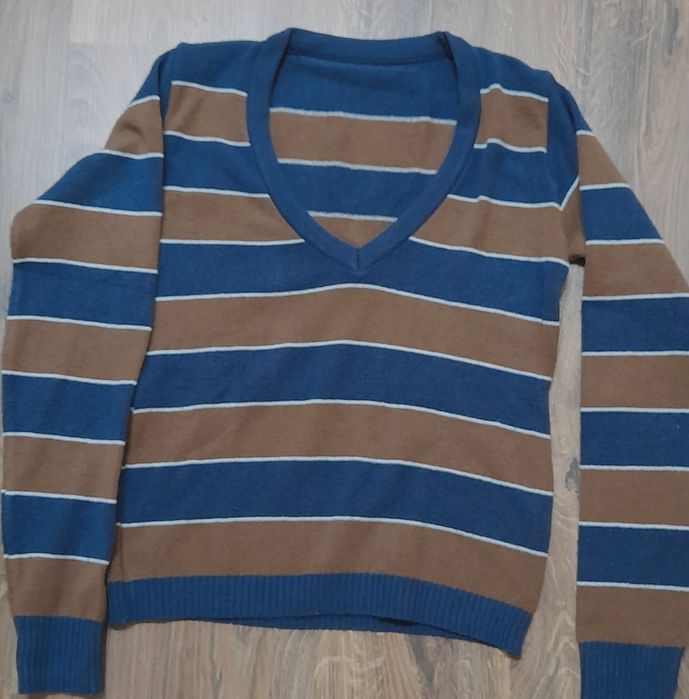 Sweter w paski damski