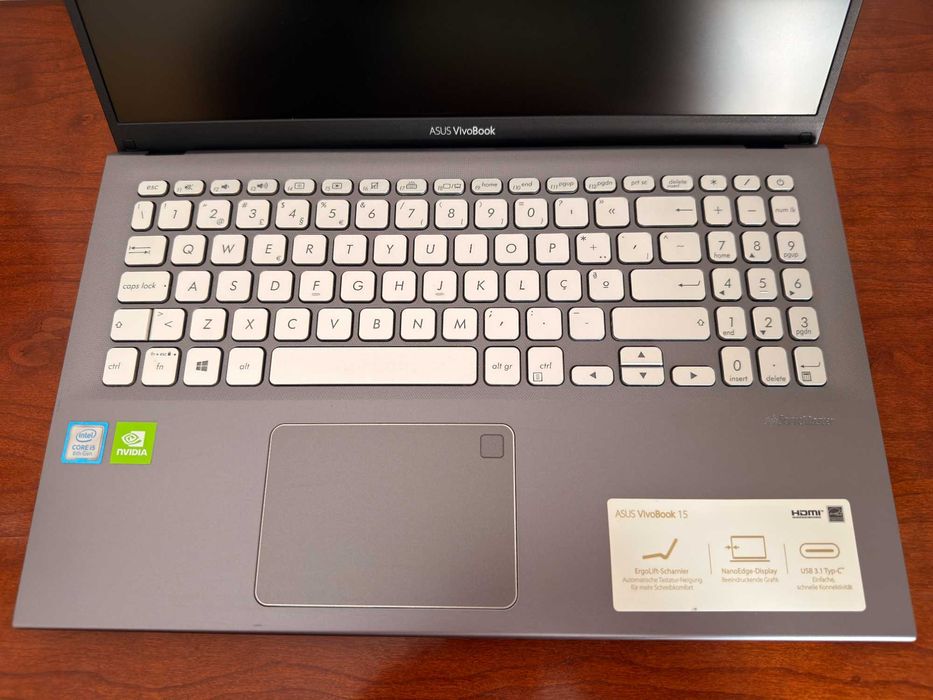 Asus VivoBook F512F 15.6"FHD|i5-8250U|20Gb Ram|Ssd 512Gb|GeForce MX110