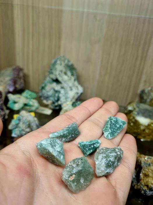 Awenturyn zielony kryształ naturalny crystal