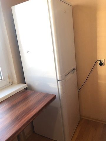 lodówko-zamrażarkę INDESIT