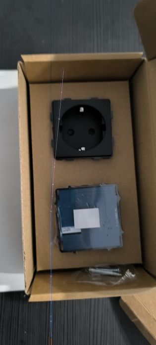 Tomada inteligente tátil