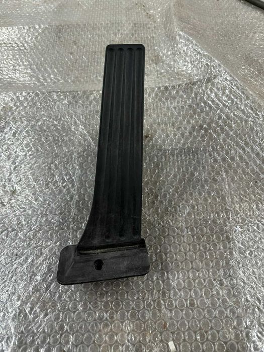 BMW E60 M57 педаль газу