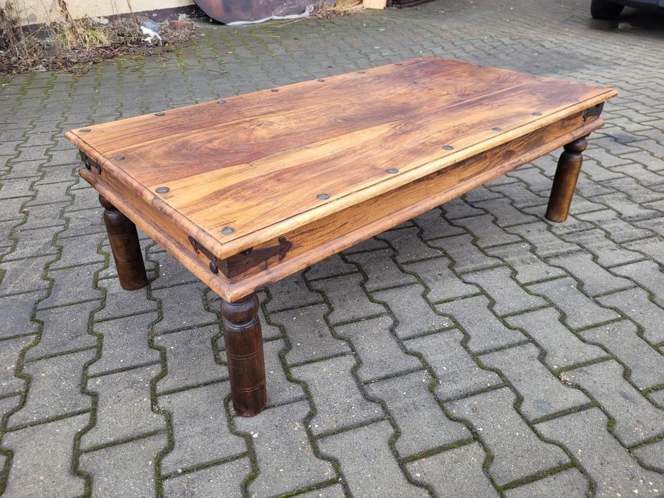 Ładna ława tekowa.