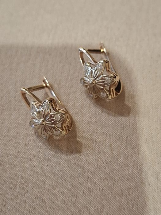 Продам серьги золото