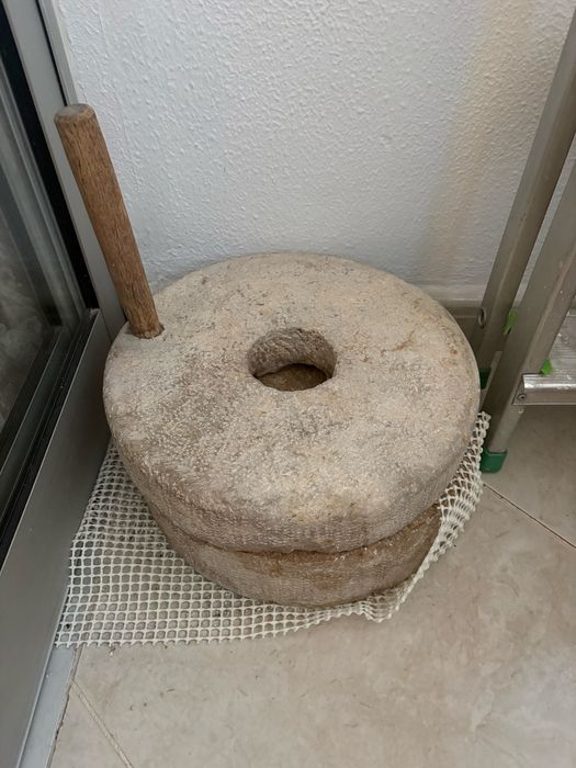 Mó antiga - ótimo para decoração