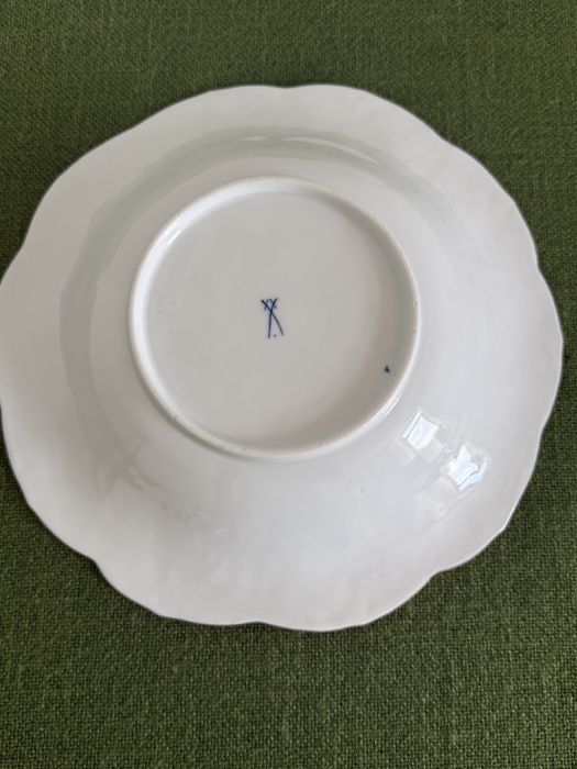 Miśnia Meissen patera rozproszone kwiaty