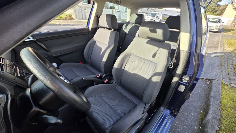 Volkswagen Polo 1.2 Confortline - 2002