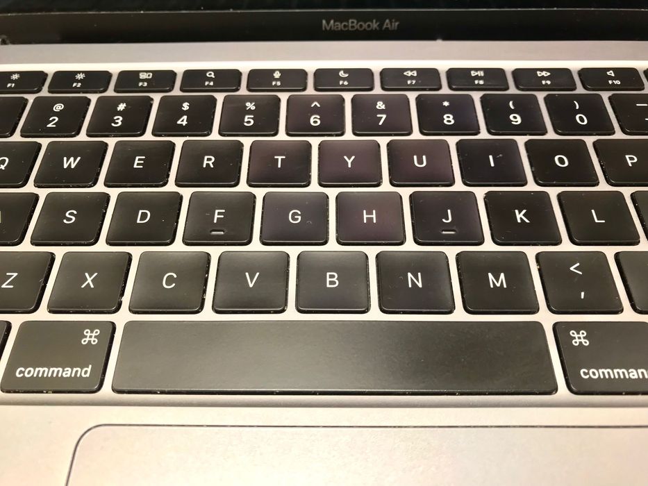 Apple MacBook Air M1 8GB 256GB SSD Retina 13,3” A2337
