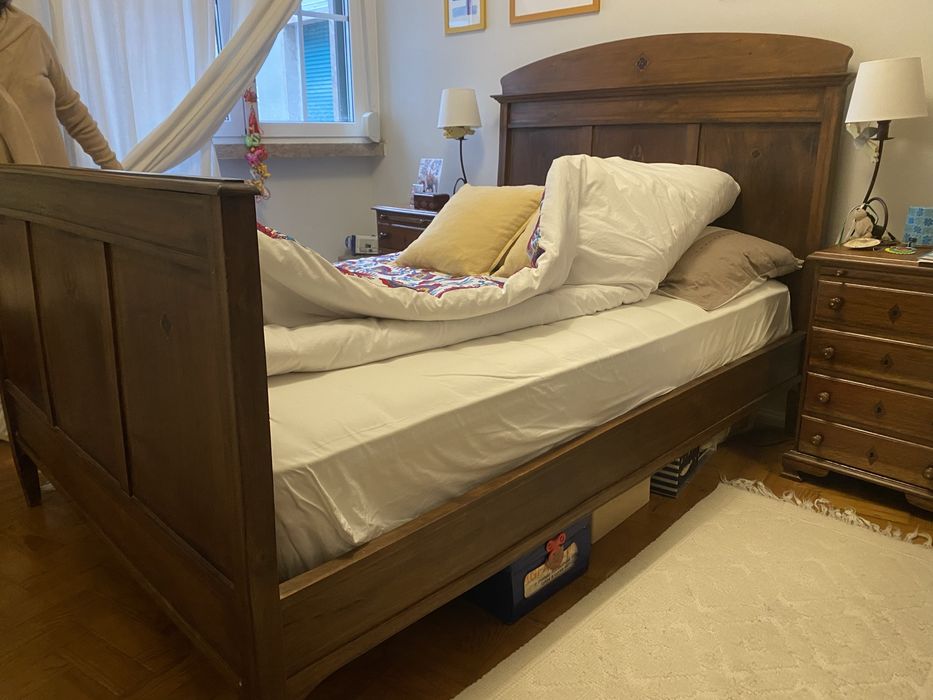 Cama de casal estilo Dona Maria