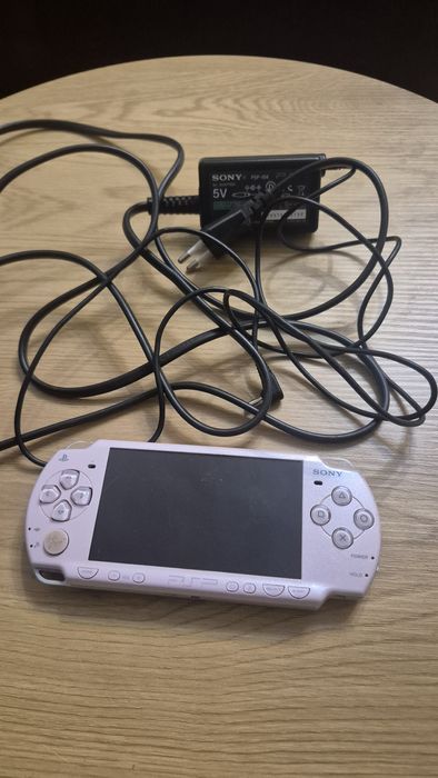 Psp 2000 рожевий