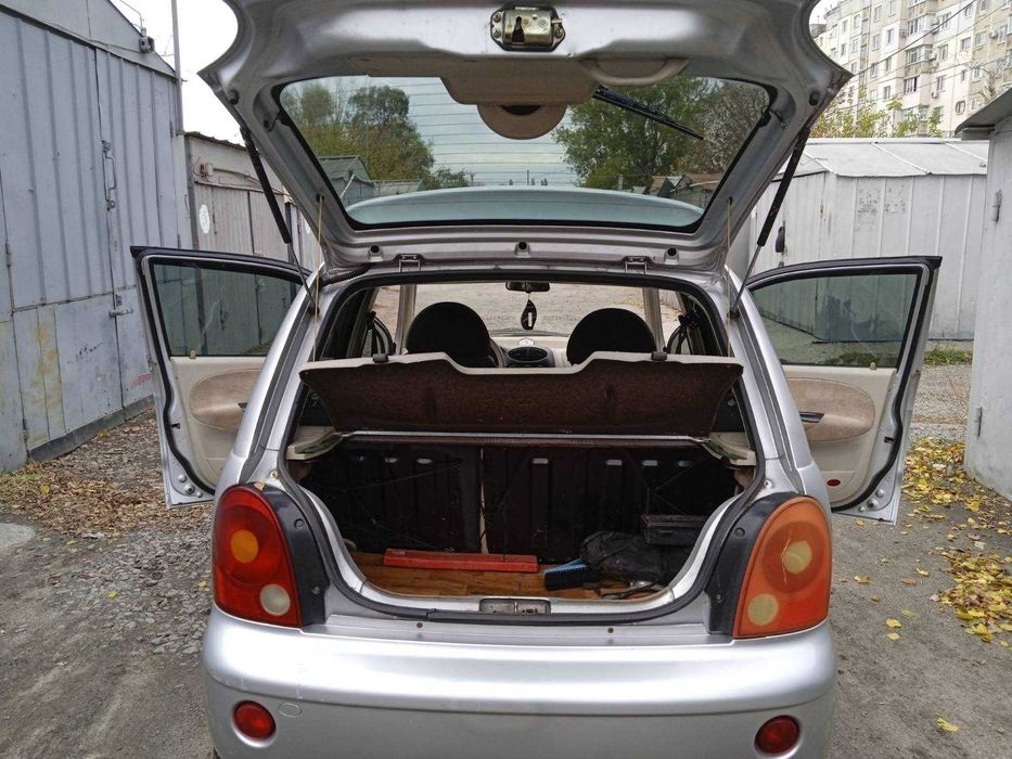 Автомобіль Cherry Qq