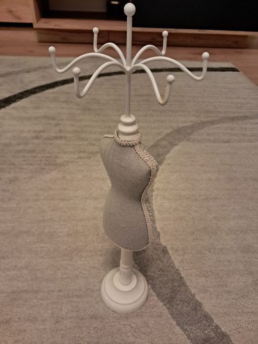 Stojak na biżuterię