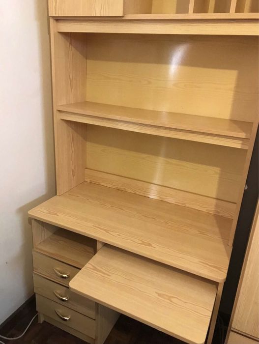 Secretaria em ótimo estado
