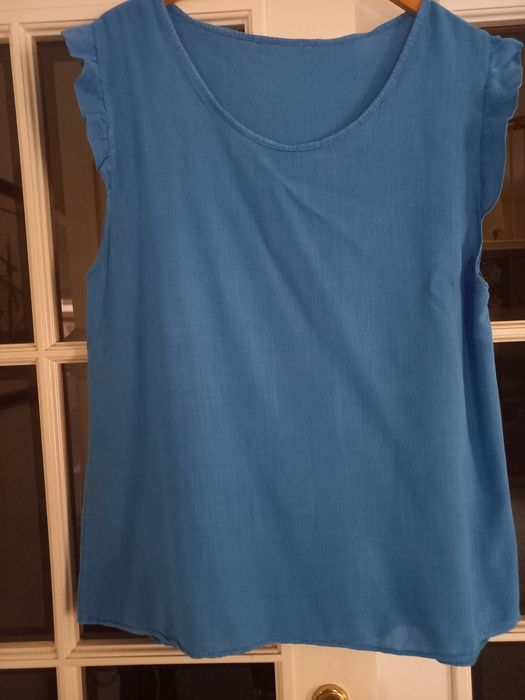 T shirt em azul  L  em algodão  super confortável