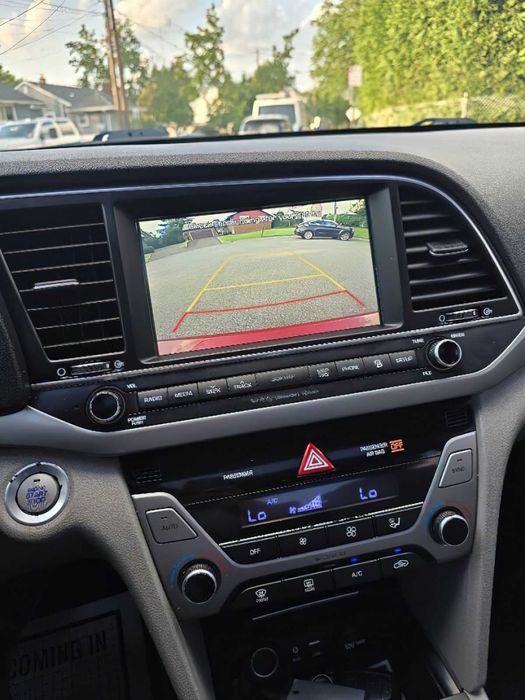 Hyundai Elantra      2017