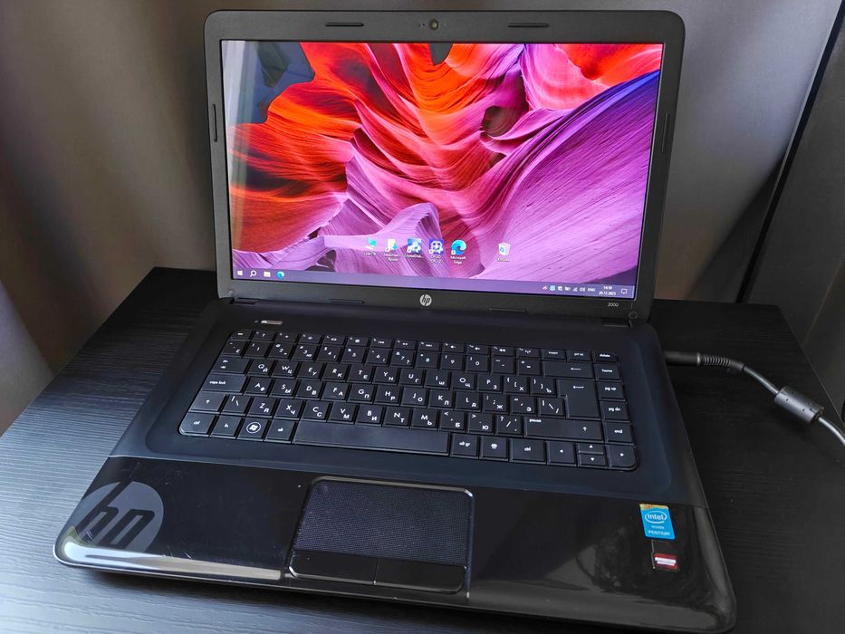 Ноутбук HP 2000 Intel Pentium /6 DDR3 /128 SSD /320 HDD