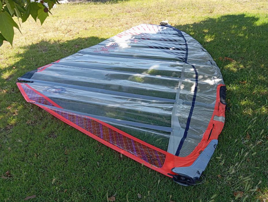 Vela windsurf Neilpryde Evo III 10.7