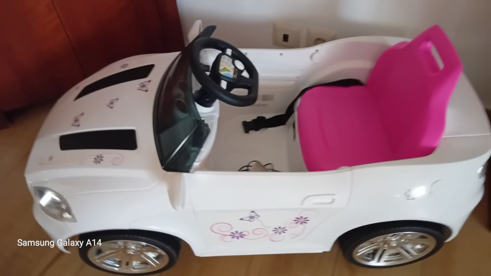 Carro elétrico criança