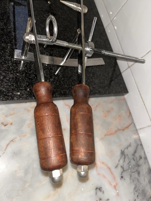 Suporte de presunto em Inox com base em pedra de granito