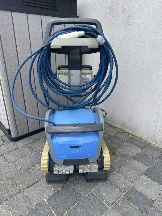 Robot basenowy Dolphin