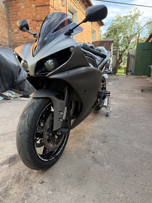 Yamaha R1 2013.