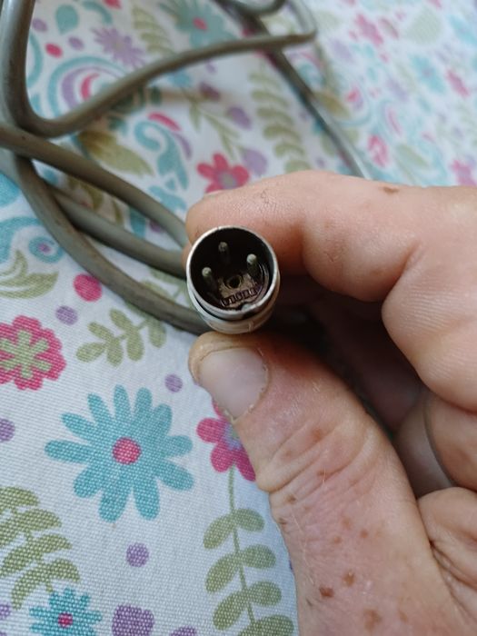 mikrofon tesla AMD-106